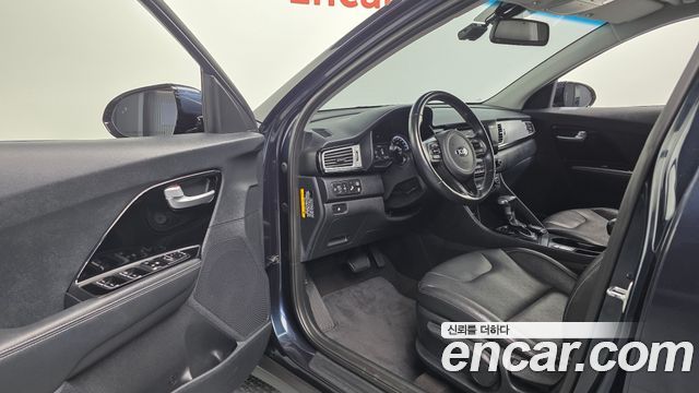 Kia Niro 2018 — photo 13