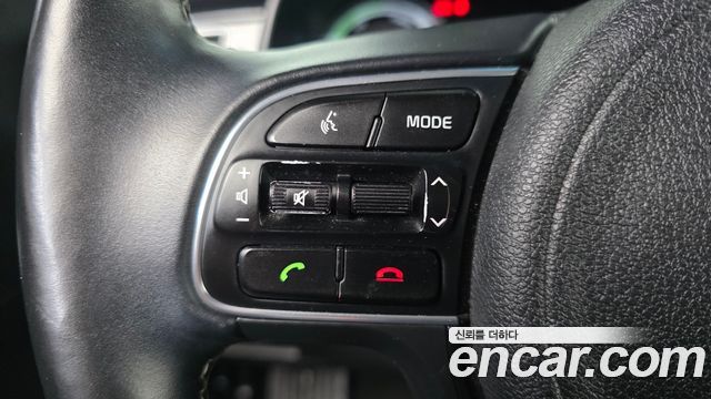 Kia Niro 2018 — photo 24