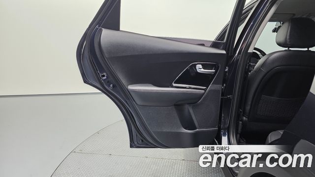 Kia Niro 2018 — photo 15