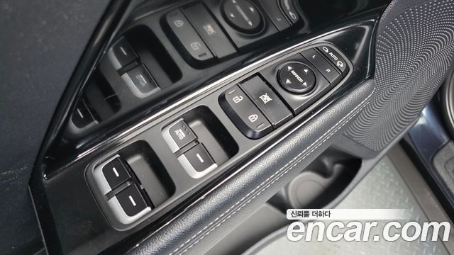 Kia Niro 2018 — photo 32