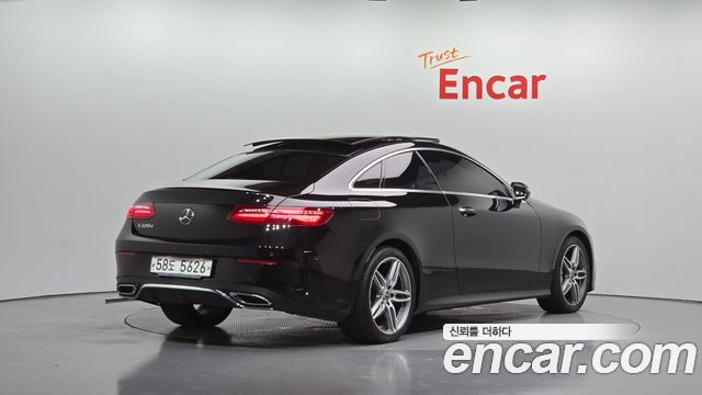 Mercedes-Benz E-Class 2018 — photo 2
