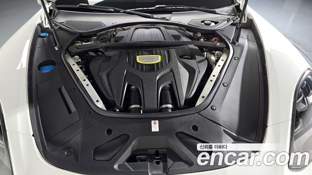 Porsche Panamera 2018 — photo 6