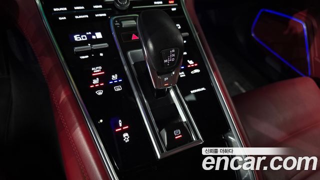 Porsche Panamera 2018 — photo 12