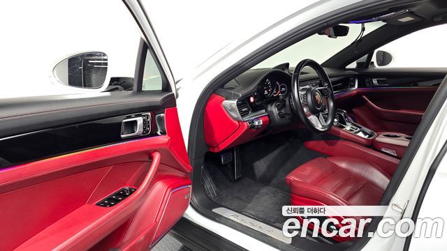 Porsche Panamera 2018 — photo 13