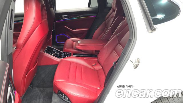 Porsche Panamera 2018 — photo 17