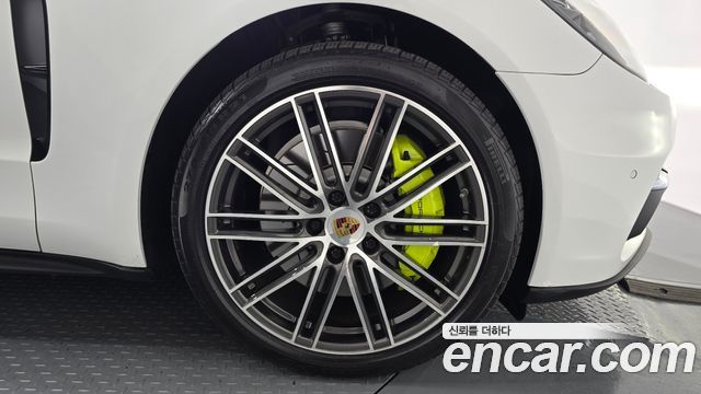 Porsche Panamera 2018 — photo 7