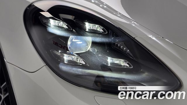 Porsche Panamera 2018 — photo 8