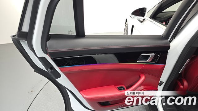 Porsche Panamera 2018 — photo 15