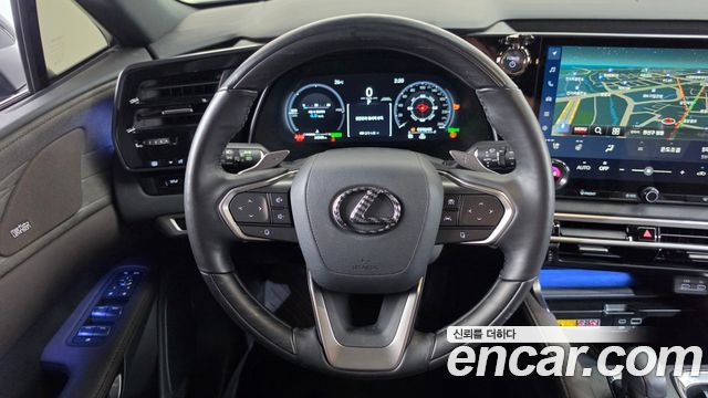 Lexus RX 2025 — photo 13