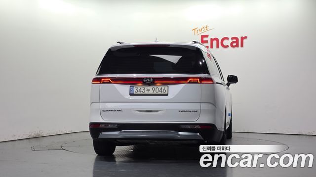 Kia Canival 2021 — photo 4