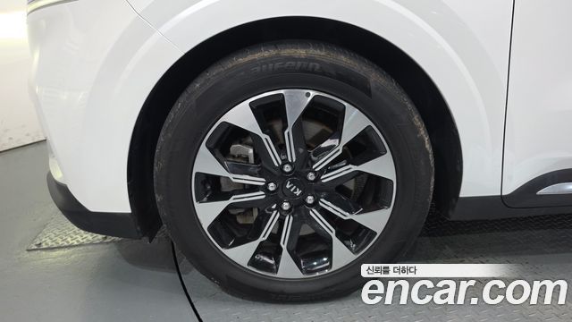 Kia Canival 2021 — photo 5