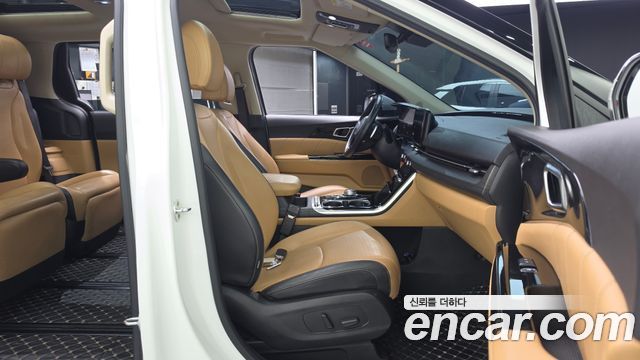 Kia Canival 2021 — photo 17