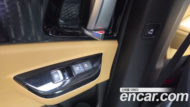 Kia Canival 2021 — photo 25