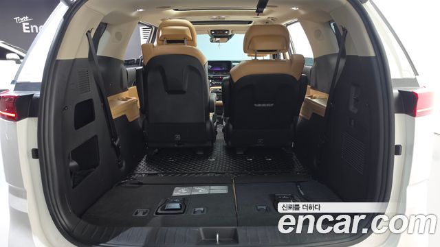 Kia Canival 2021 — photo 26