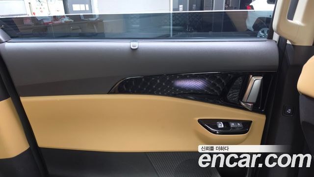 Kia Canival 2021 — photo 15