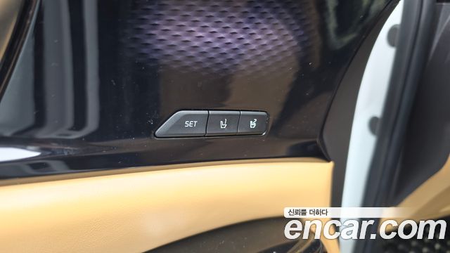 Kia Canival 2021 — photo 31