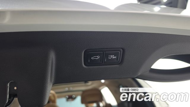 Kia Canival 2021 — photo 33