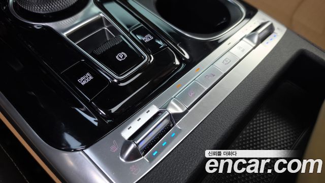 Kia Canival 2021 — photo 34