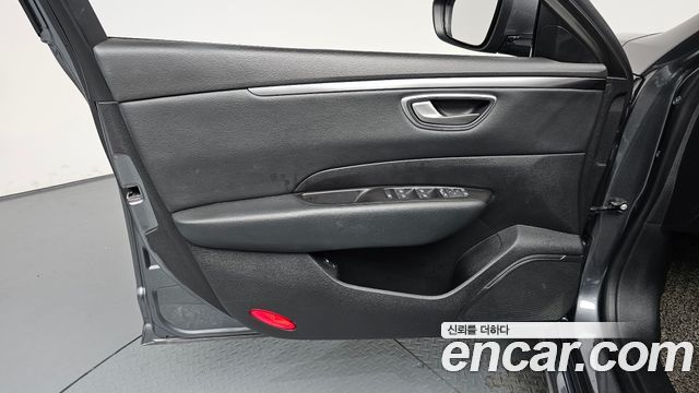 Renault Korea SM6 2021 — photo 14