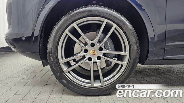 Porsche Cayenne 2023 — photo 5