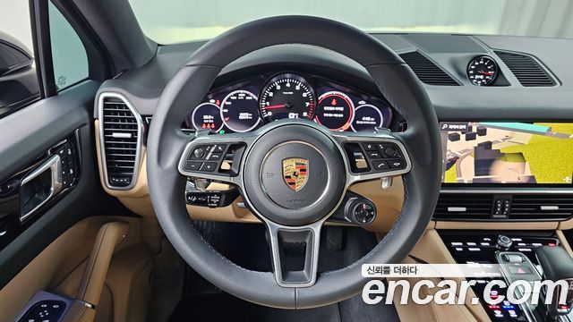 Porsche Cayenne 2023 — photo 19