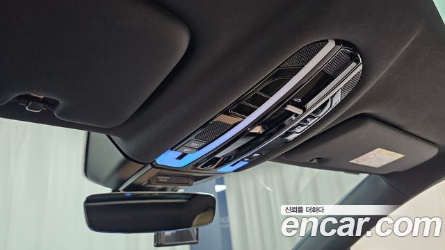 Porsche Cayenne 2023 — photo 27