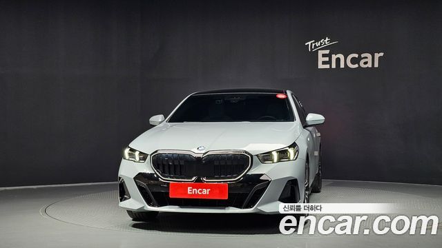BMW 5-Series 2025 — photo 3