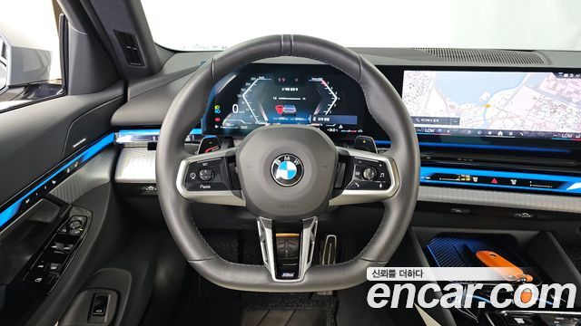 BMW 5-Series 2025 — photo 13