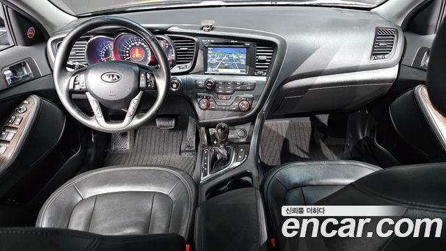 Kia K5 2011 — photo 7