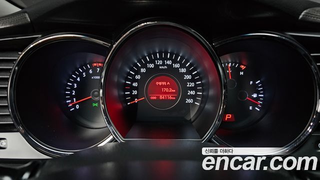 Kia K5 2011 — photo 8