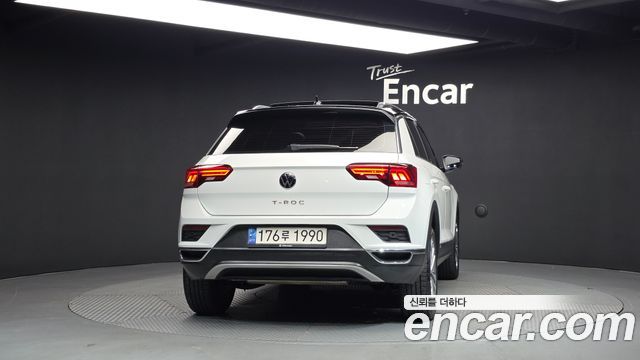 Volkswagen T-Roc 2022 — photo 4