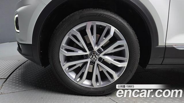 Volkswagen T-Roc 2022 — photo 5