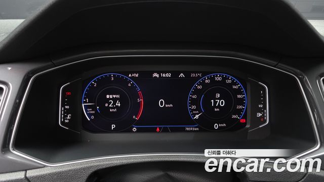 Volkswagen T-Roc 2022 — photo 11