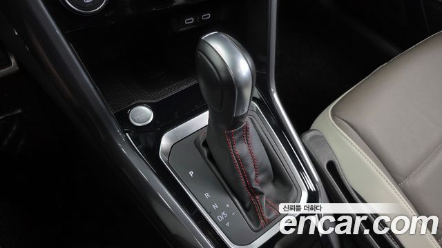 Volkswagen T-Roc 2022 — photo 12
