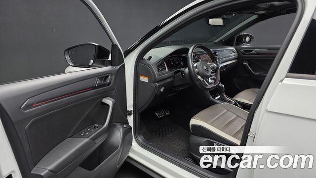 Volkswagen T-Roc 2022 — photo 13