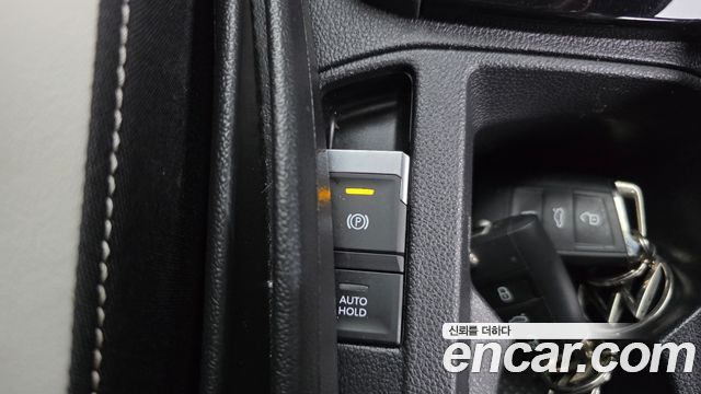 Volkswagen T-Roc 2022 — photo 25