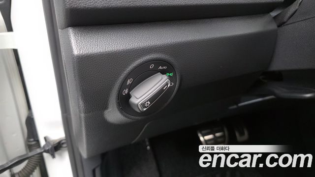 Volkswagen T-Roc 2022 — photo 29