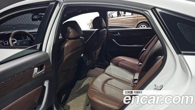 Hyundai Sonata 2019 — photo 17