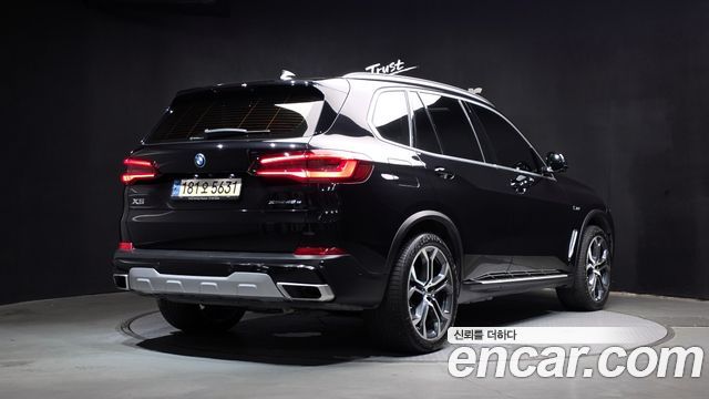BMW X5 2022 — photo 2