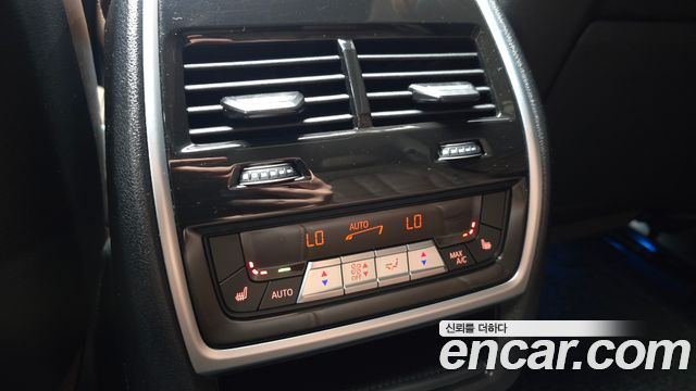 BMW X5 2022 — photo 24