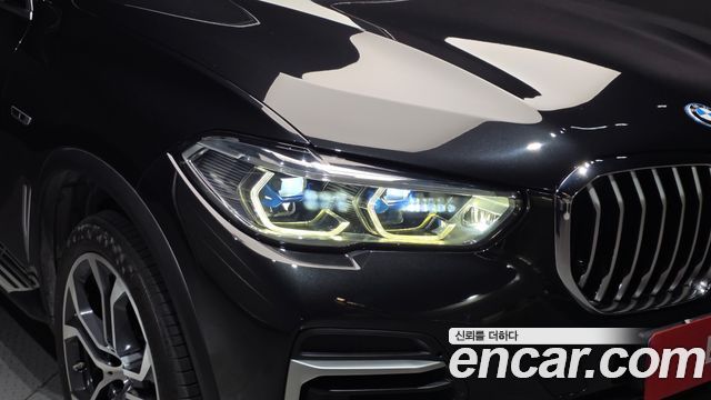 BMW X5 2022 — photo 8