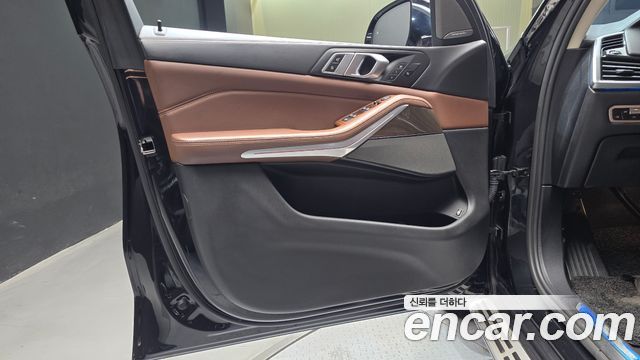 BMW X5 2022 — photo 14