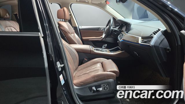 BMW X5 2022 — photo 16