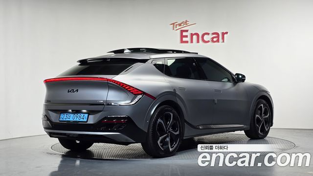 Kia EV6 2022 — photo 2