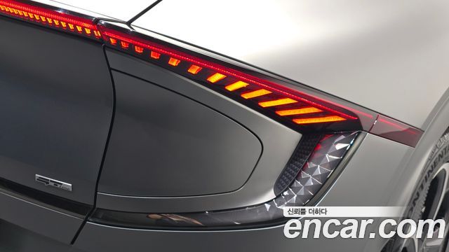 Kia EV6 2022 — photo 9