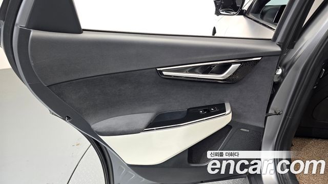 Kia EV6 2022 — photo 15