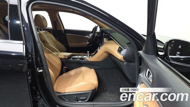 Genesis G70 2021 — photo 11