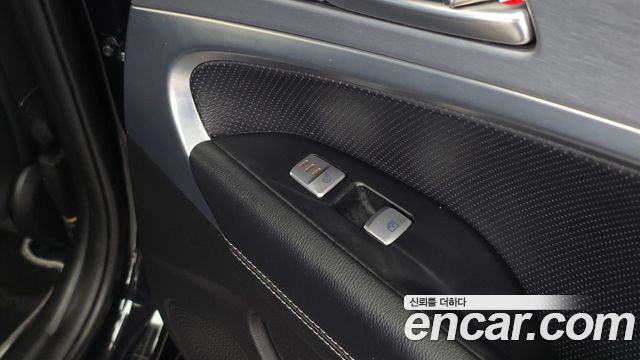 Genesis G70 2020 — photo 25