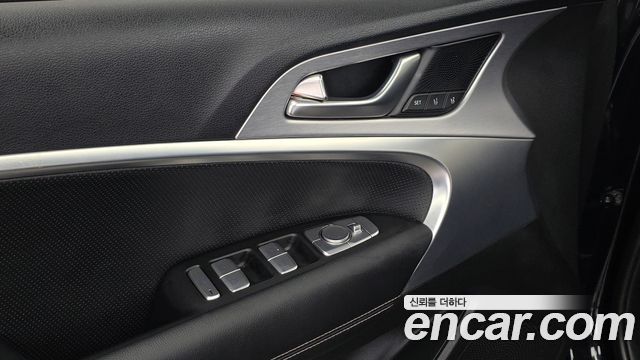 Genesis G70 2020 — photo 14