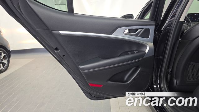 Genesis G70 2020 — photo 15